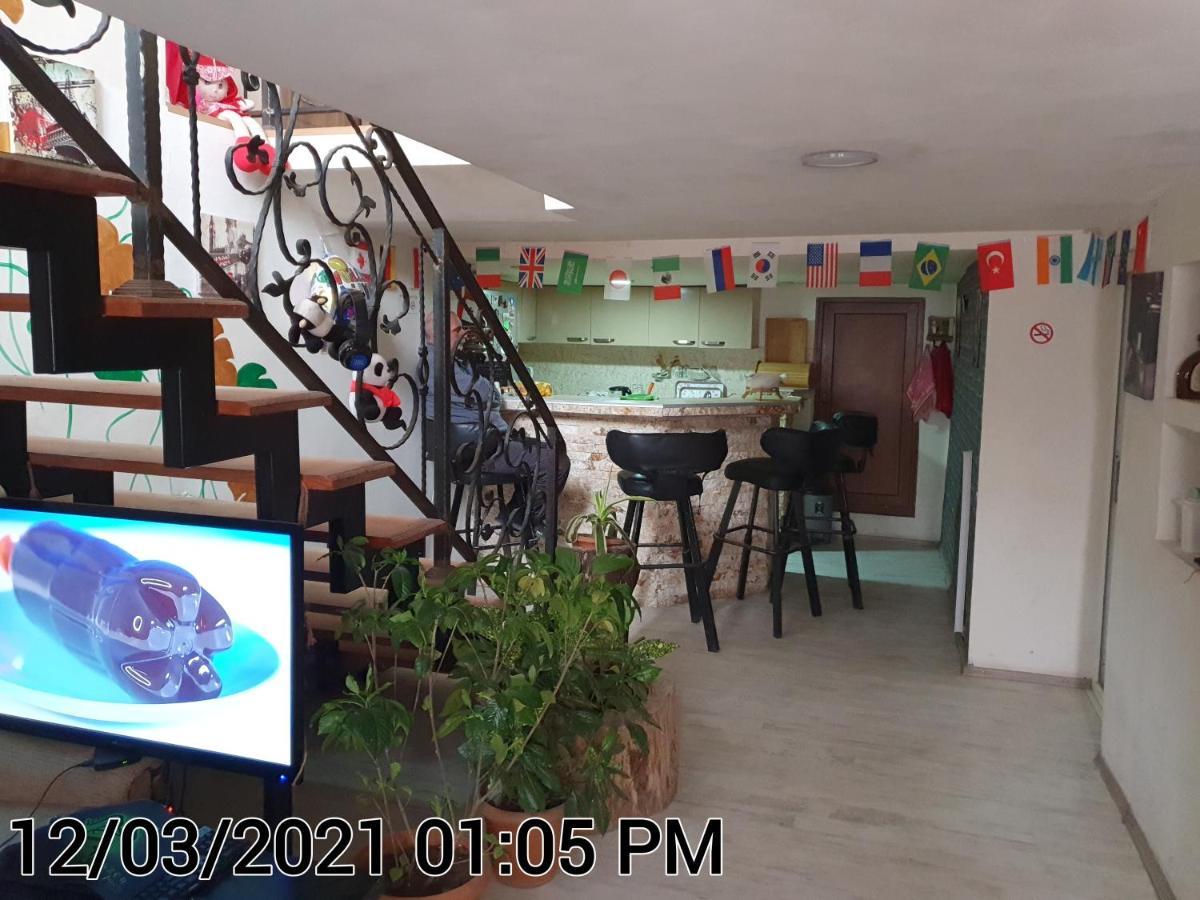 Happy Pandasn12 Hotel Borjomi Bagian luar foto