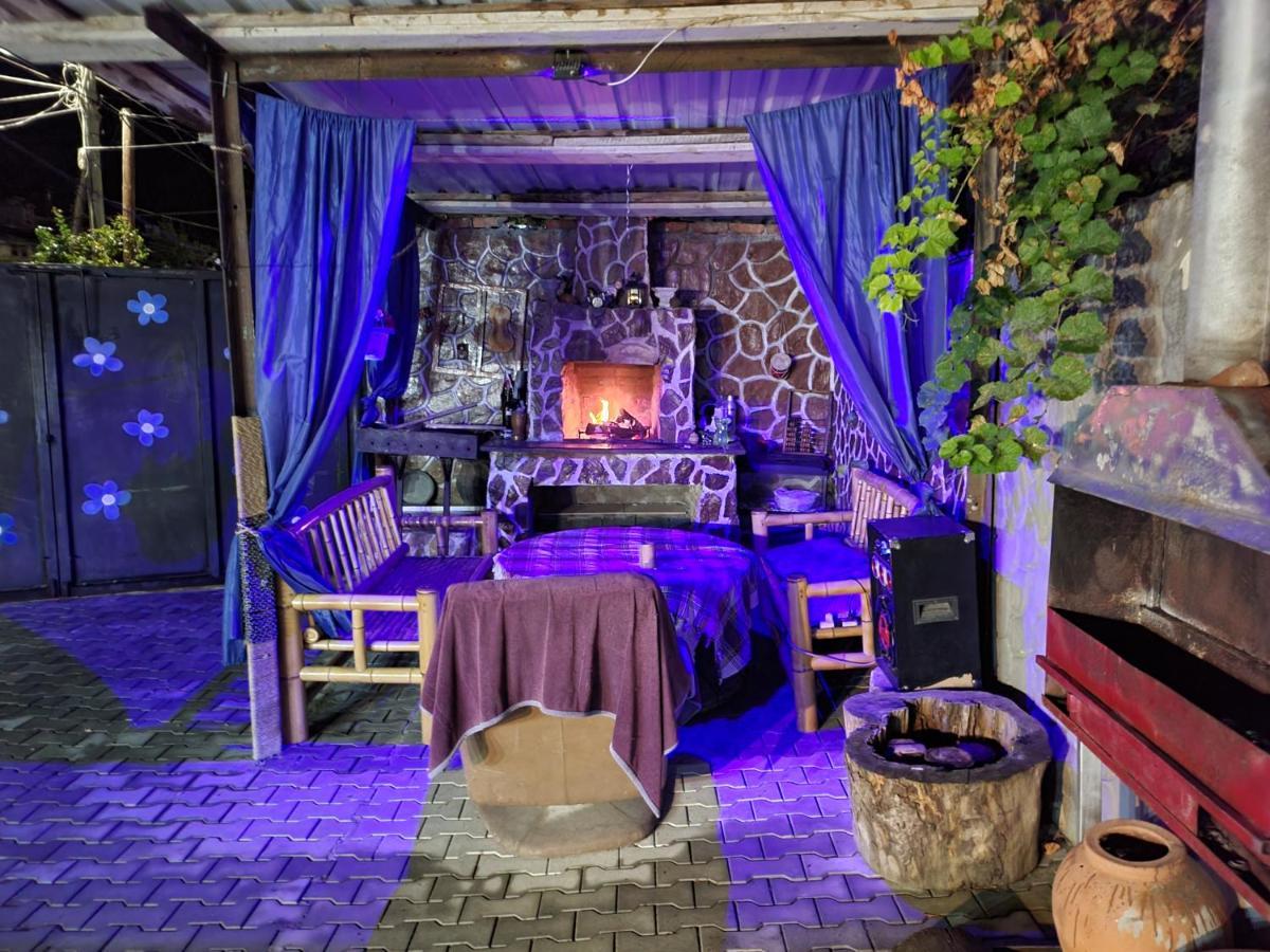 Happy Pandasn12 Hotel Borjomi Bagian luar foto