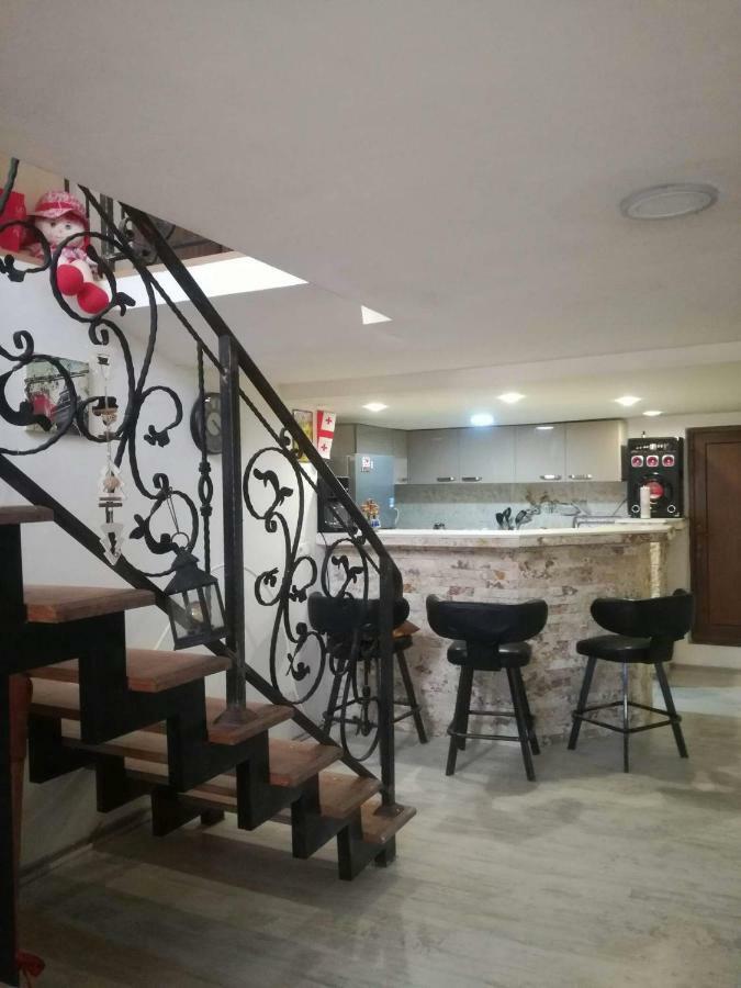Happy Pandasn12 Hotel Borjomi Bagian luar foto