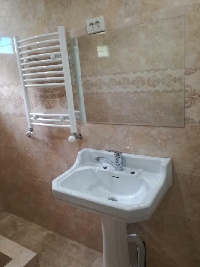 Happy Pandasn12 Hotel Borjomi Bagian luar foto
