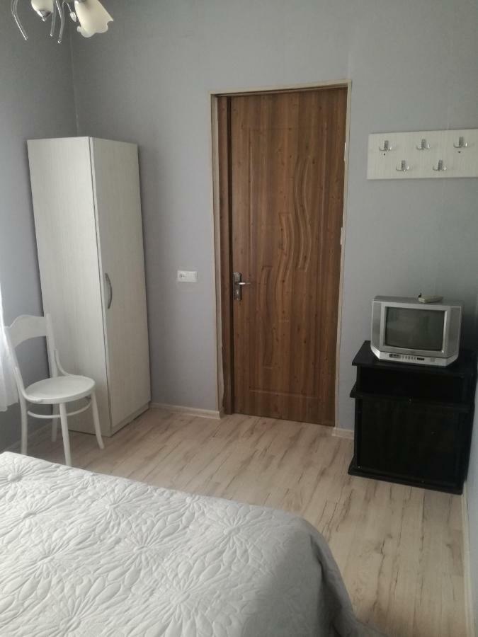 Happy Pandasn12 Hotel Borjomi Bagian luar foto