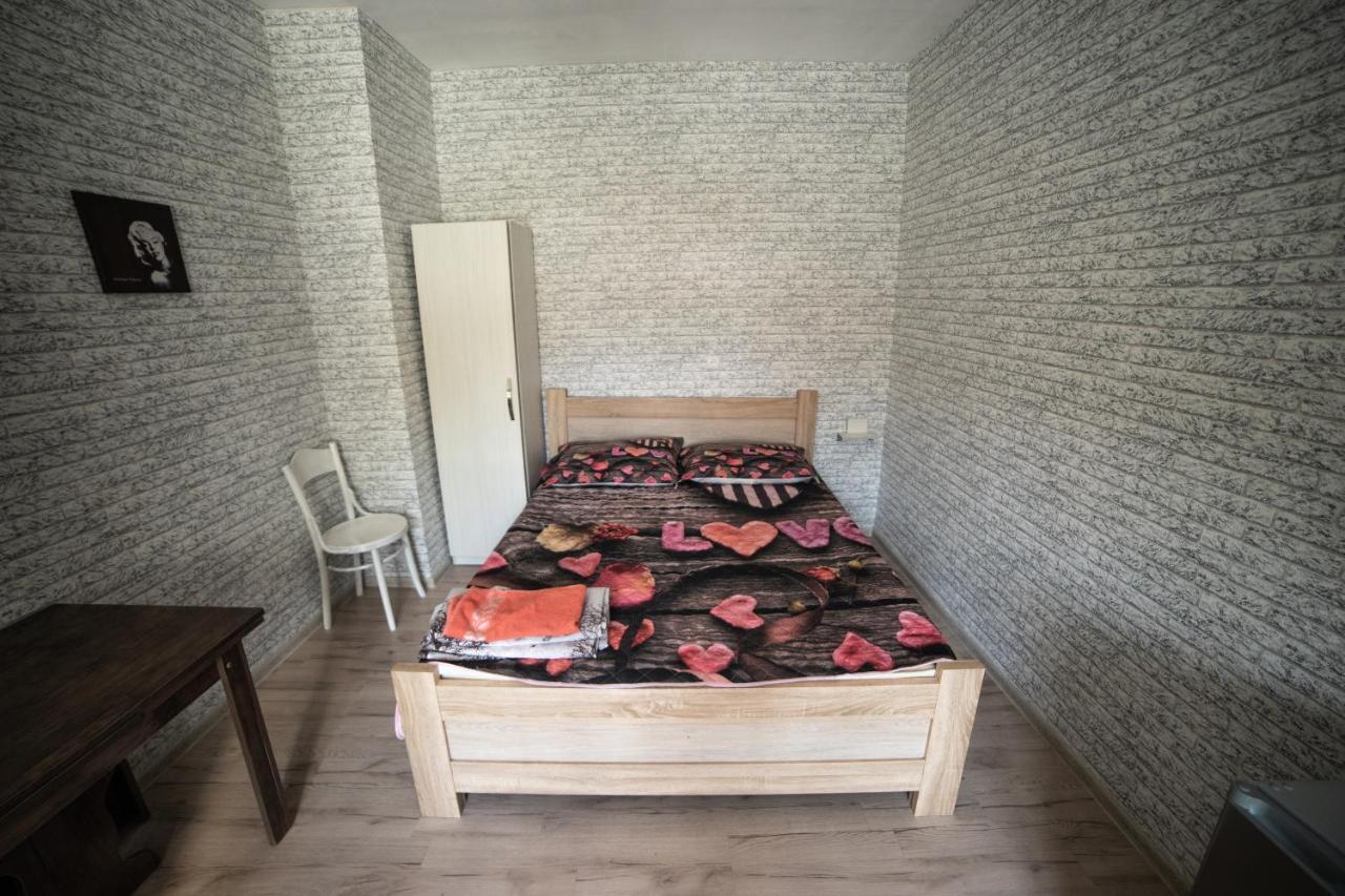 Happy Pandasn12 Hotel Borjomi Bagian luar foto
